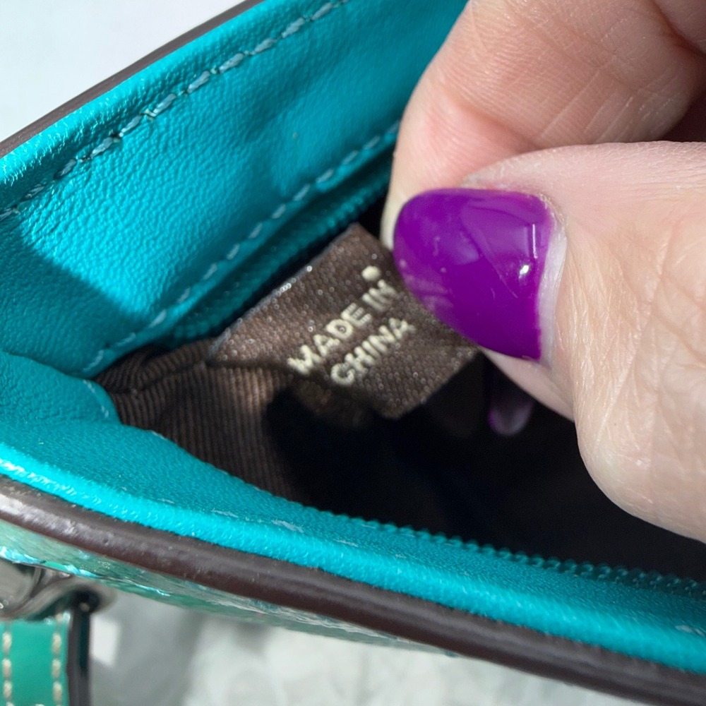 Coach Teal Green Patent Leather Wristlet Clutch Bag Glossy Crinkle Finish** - Picture 10 of 12